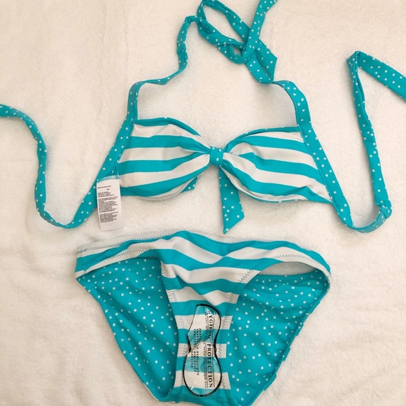 Tommy Blue Strips/Polka Dot Swim Set - Picture 3 of 4